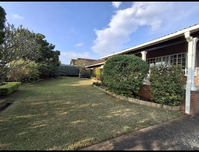 4 BEDROOM HOUSE FOR SALE IN BELLEVUE